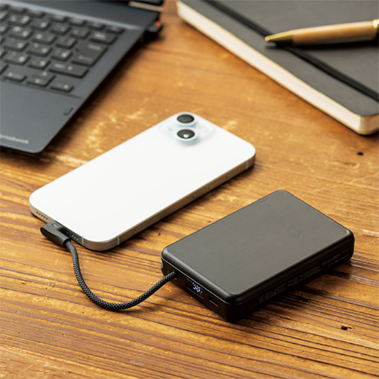 固体電池モバイルバッテリー（10,000mAh）