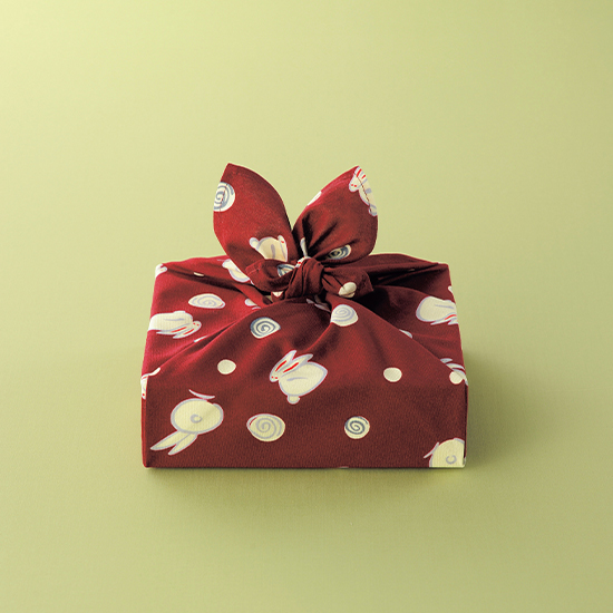 しっとりバームクーヘン〔風呂敷包み・うさぎ柄〕　APHYB10