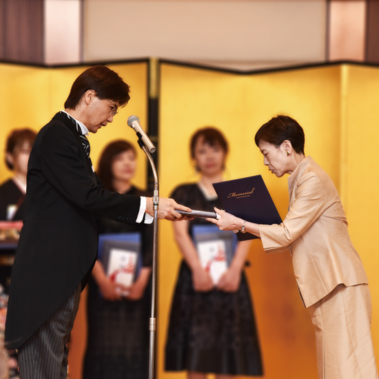 飾れる表彰状（賞状） 【和柄A -青- 】