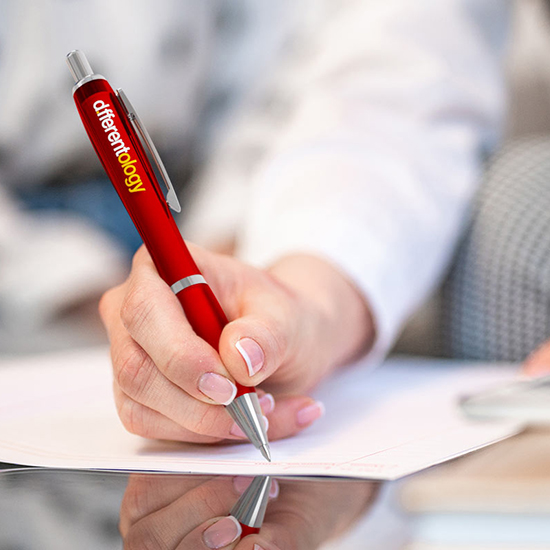 ノック式ボールペン（CUR）