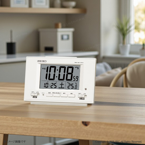 SEIKO　夜でも見える（自動点灯タイプ）デジタル電波時計　No.30
